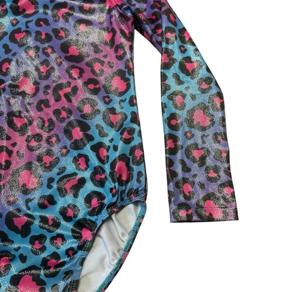 140 (child’s medium or 9-10) longsleeved leotard